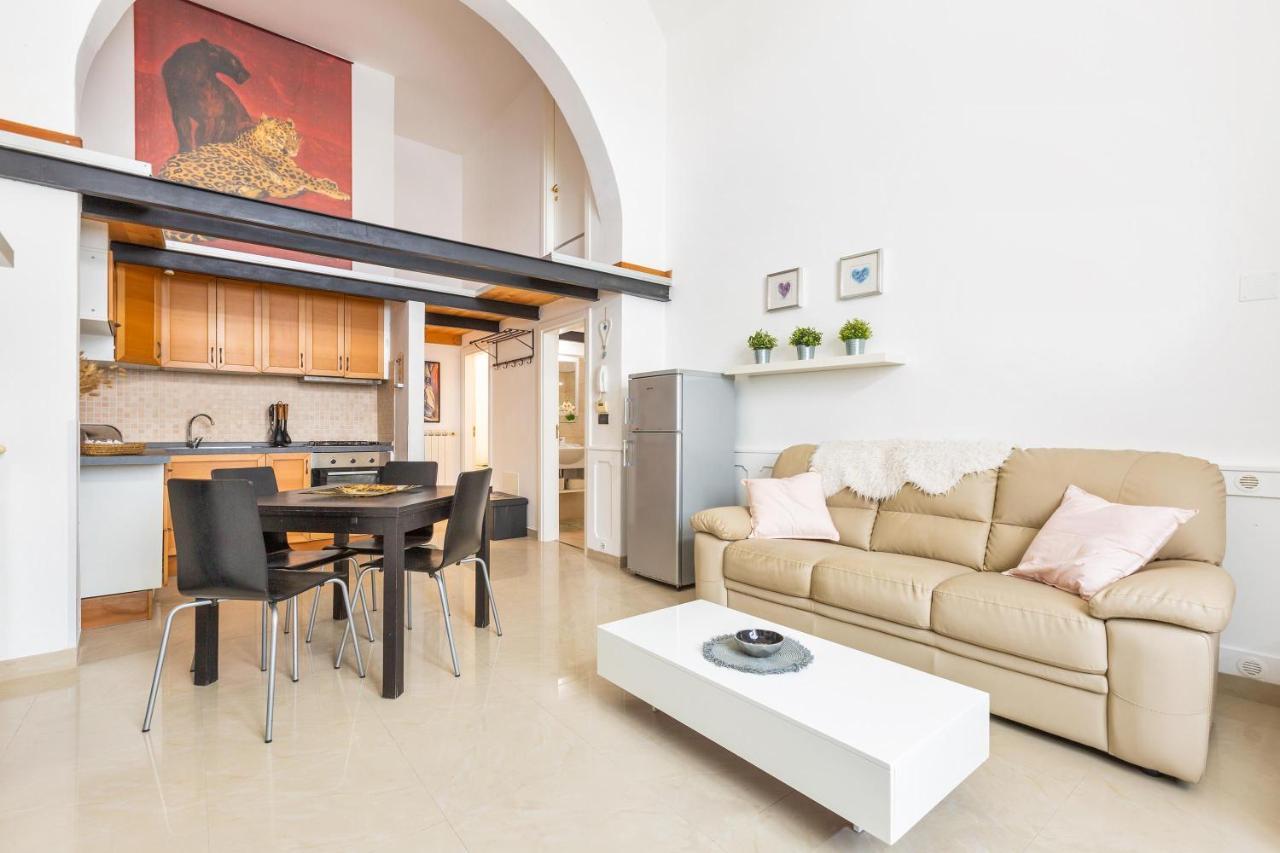 L'Appartamentino Holiday Home Lecce Exteriör bild